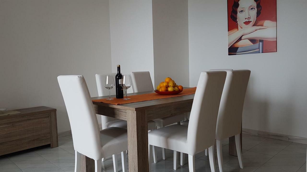 Loft Baia Di Giardini Apartment Екстериор снимка